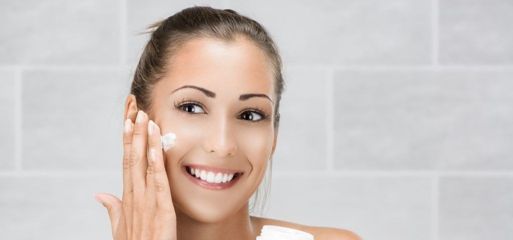 اهمیت مرطوب‌ کننده ‌ها برای پوست چیست؟